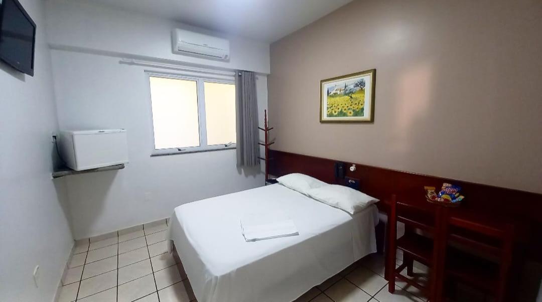 Alpha Ville Hotel อัสซิส ภายนอก รูปภาพ