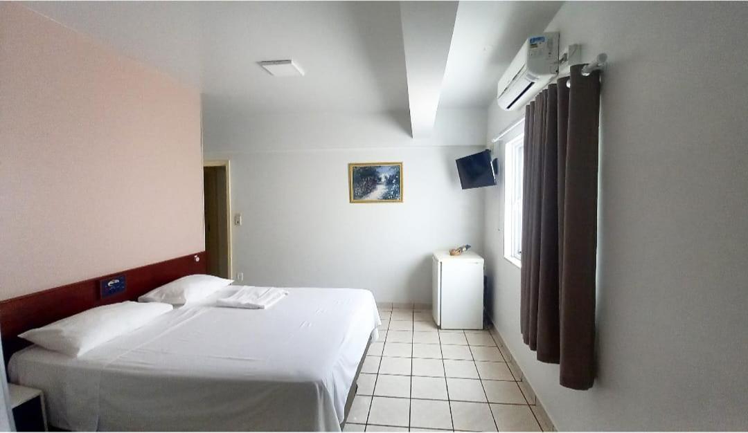Alpha Ville Hotel อัสซิส ภายนอก รูปภาพ