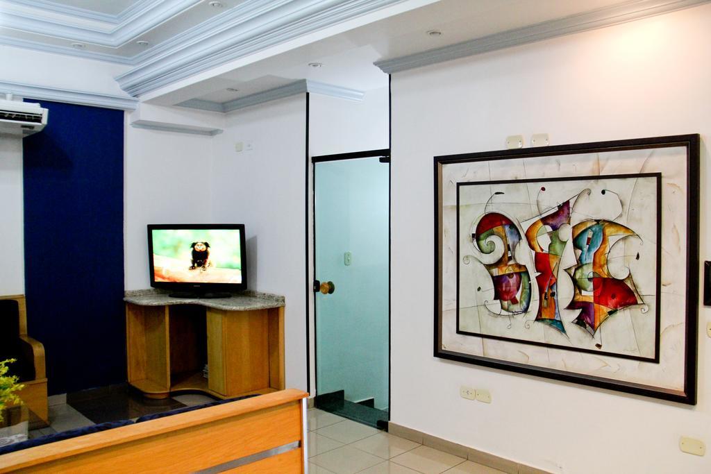 Alpha Ville Hotel อัสซิส ภายนอก รูปภาพ