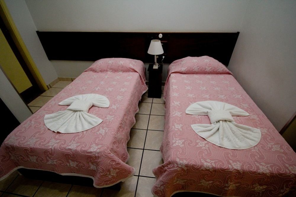 Alpha Ville Hotel อัสซิส ภายนอก รูปภาพ