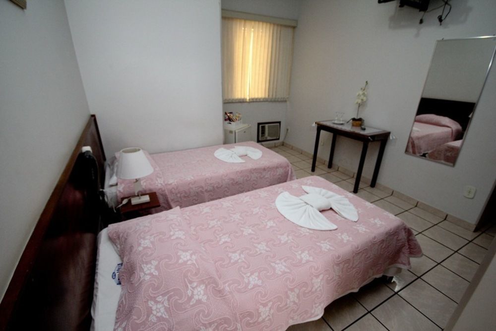 Alpha Ville Hotel อัสซิส ภายนอก รูปภาพ